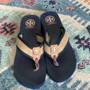 Tory Burch Blue & Tan 11158667/Frankie Sandals 7